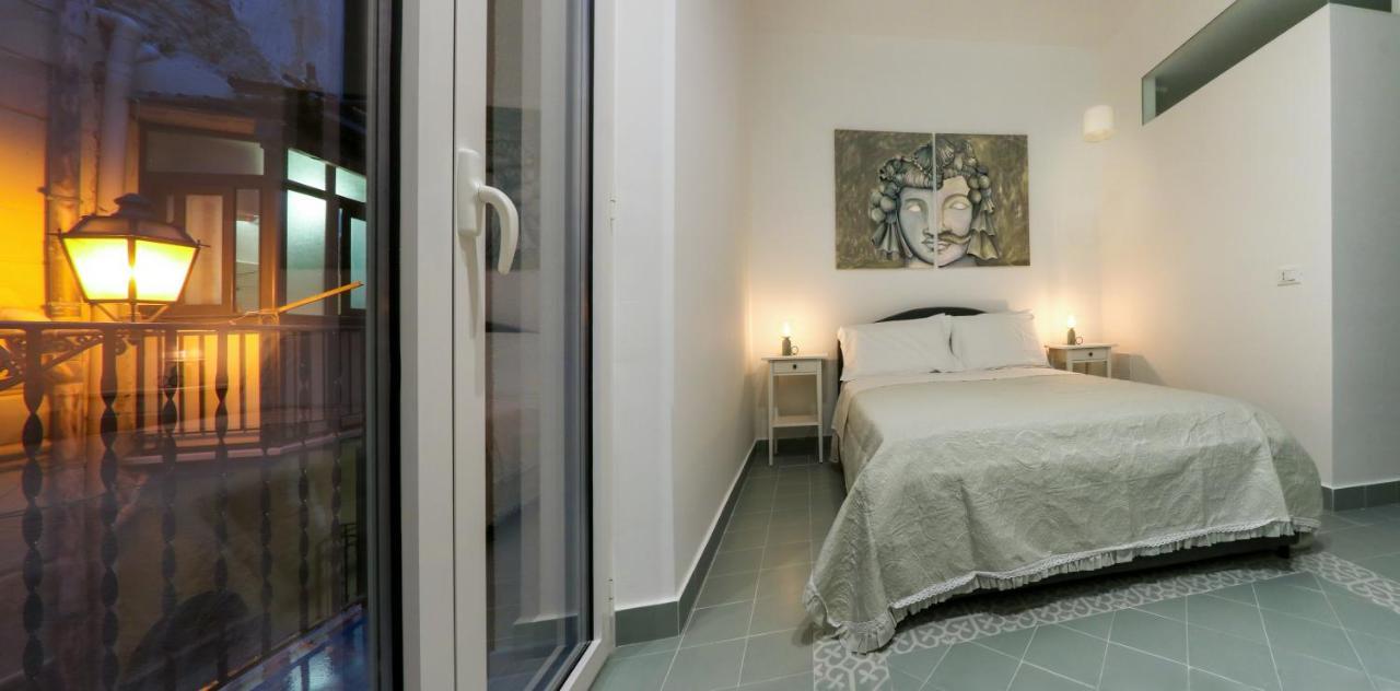 Cortile Del Greco Apartments Palermo Ngoại thất bức ảnh
